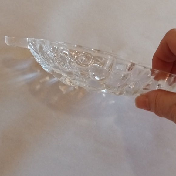 VTG Anchor Hocking glass bunch of grapes shaped dish with stem EUC candy dish - Picture 3 of 7